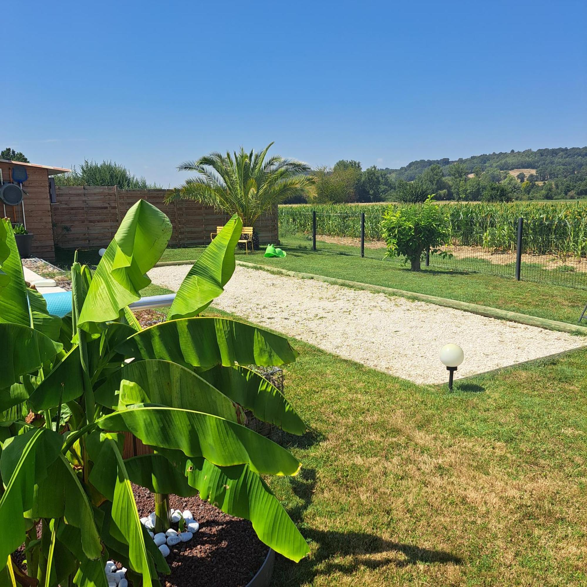 Le Domaine Vesque Villa Saint-Pierre-de-Clairac Bagian luar foto