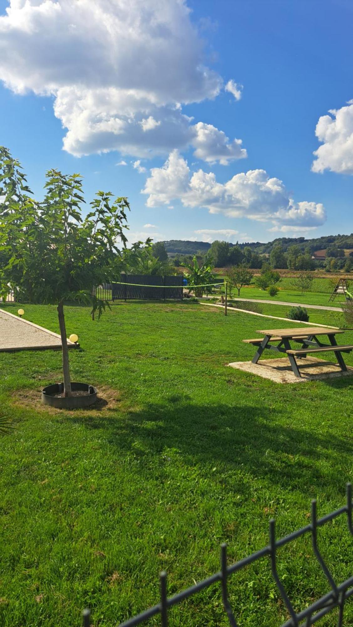 Le Domaine Vesque Villa Saint-Pierre-de-Clairac Bagian luar foto