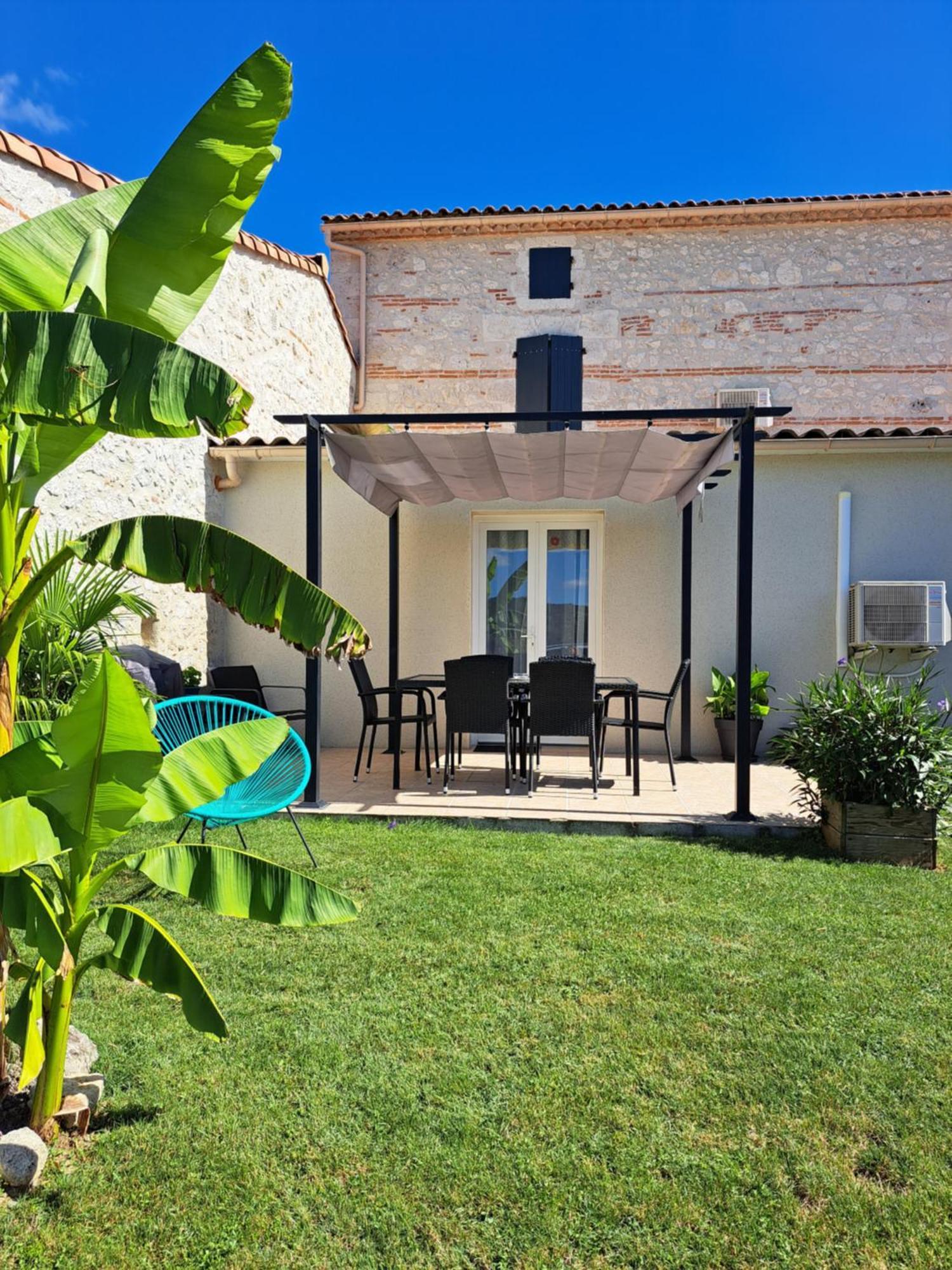 Le Domaine Vesque Villa Saint-Pierre-de-Clairac Bagian luar foto