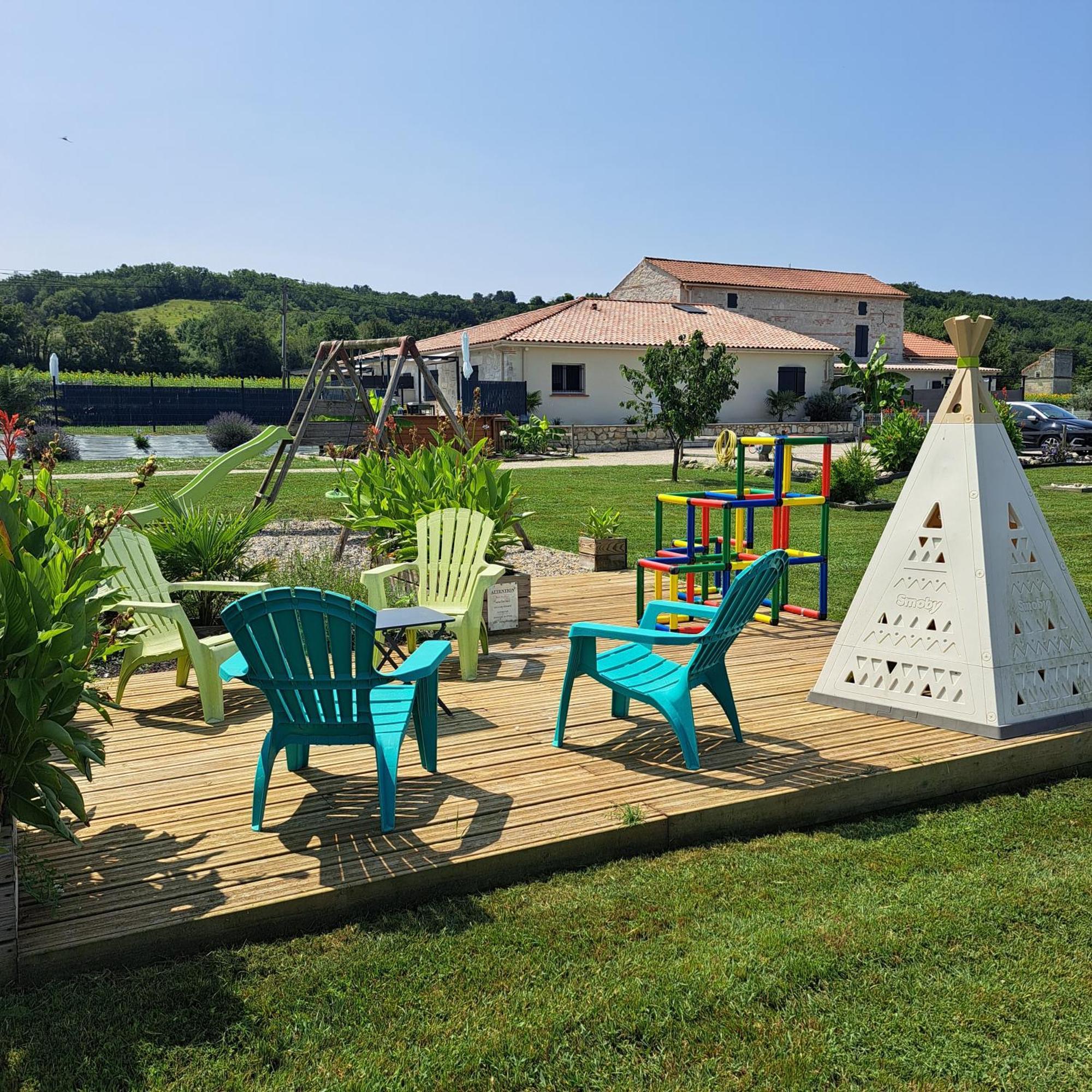 Le Domaine Vesque Villa Saint-Pierre-de-Clairac Bagian luar foto