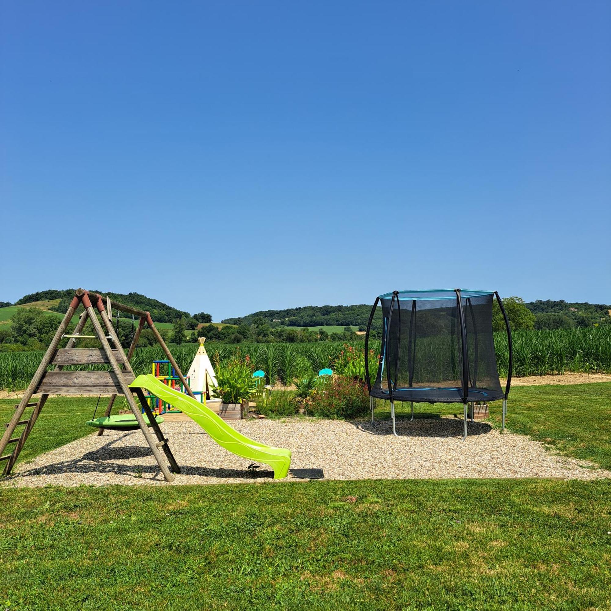 Le Domaine Vesque Villa Saint-Pierre-de-Clairac Bagian luar foto